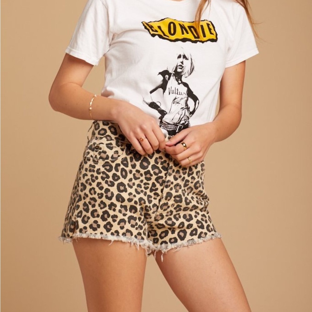 Amuse Society cheetah leopard jean shorts 25 high waisted